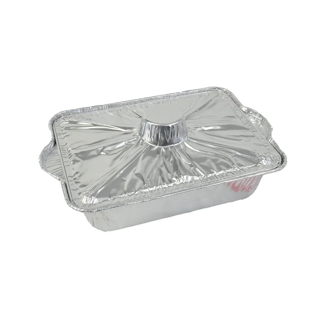 Disposable aluminum foil catering tray with a matching foil lid